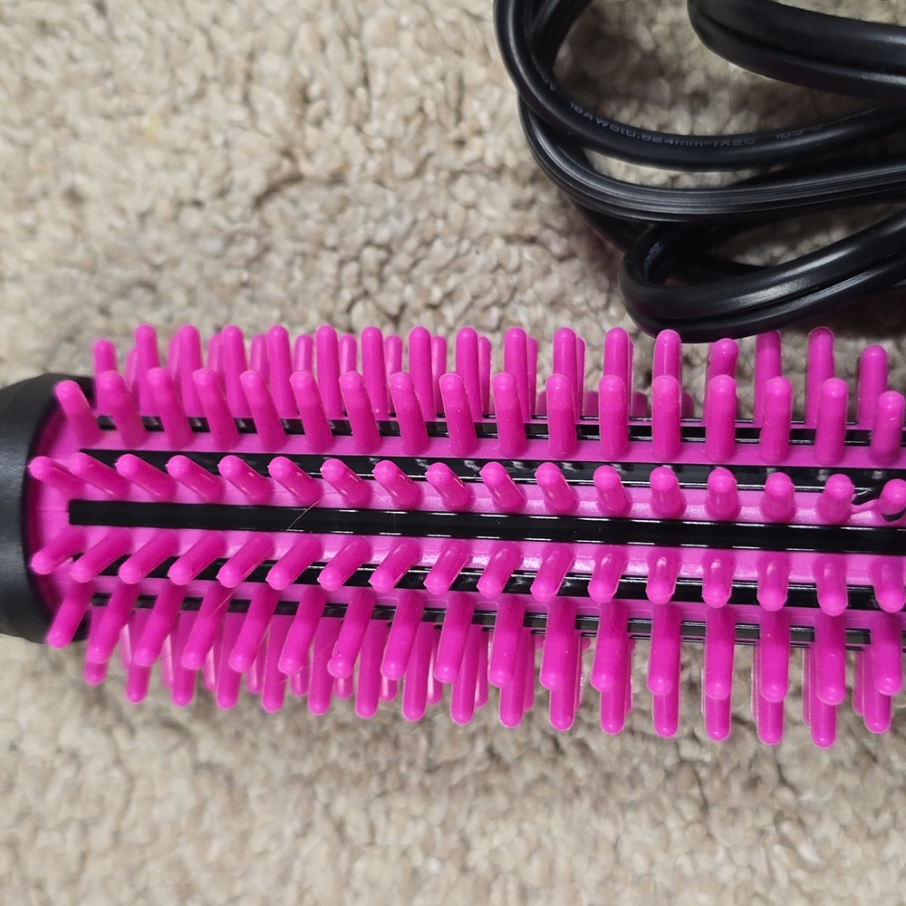 Revlon Pro Collection Silicone 1" Heated Brush, Black and Pink NWOB - Picture 6 of 6